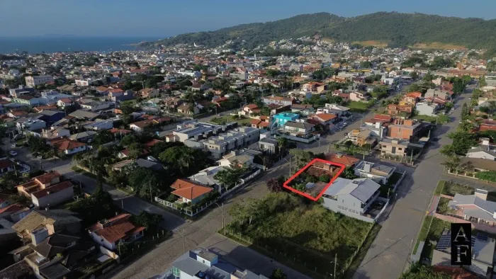 Terreno super bem localizado (centro de Garopaba)