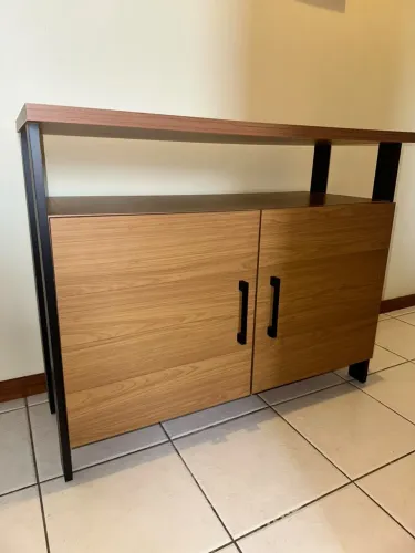 Balcão com duas portas