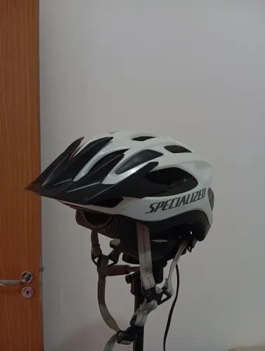 Vendo capacete Specialized