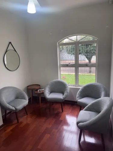 Sala de Espera Completa Moderna | 4 Poltronas + Mesas