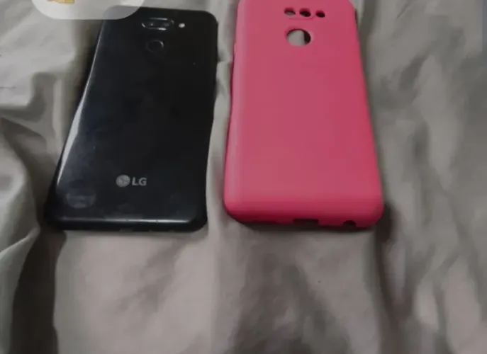 LG k40s em boas condições 32 GB 