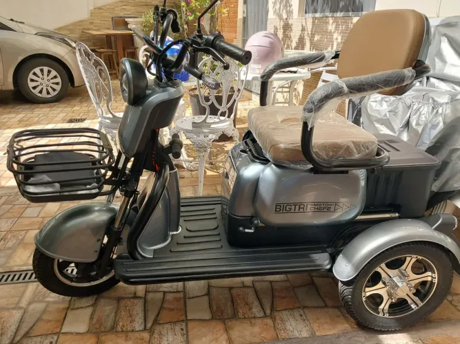 Triciclo Elétrico Motochefe Big Tri (sem uso, novo)