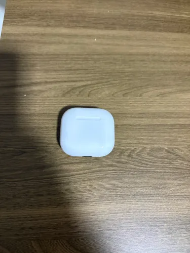 Airpods 4 com cancelamento de ruído