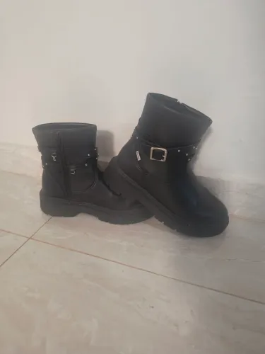 Bota infantil ( Pampili) N° 32 cor preta