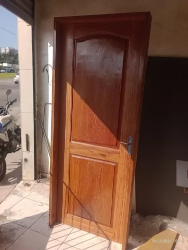 Porta de angelim