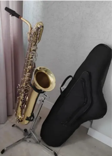Saxofone Barítono Mib Marca Buescher made USA