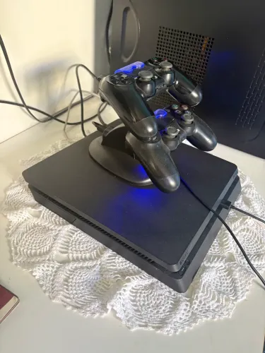 PS4 SLIM 1 TB