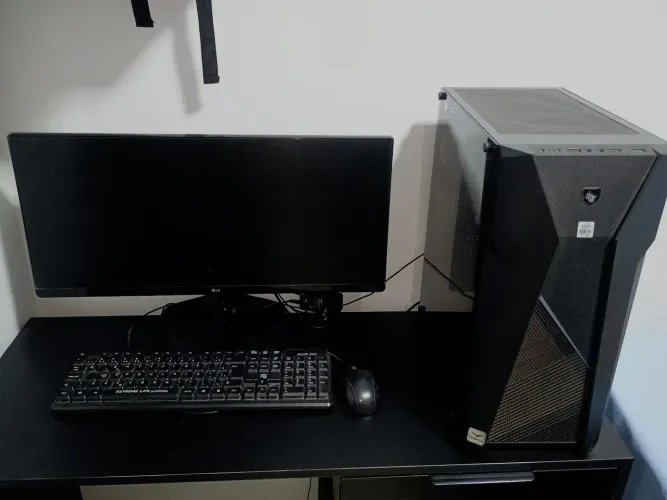 Computador Gamer/ PC COMPLETO (Gabinete + Monitor + periféricos)