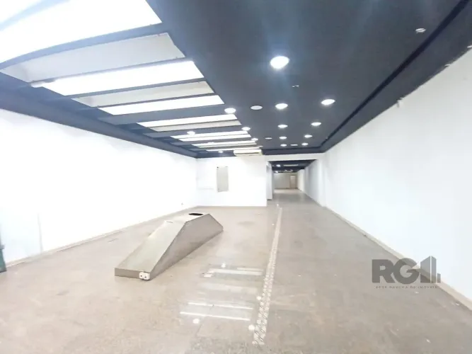 Ponto Comercial/Loja para Alugar no Centro Histórico com 360 m² de Área Útil