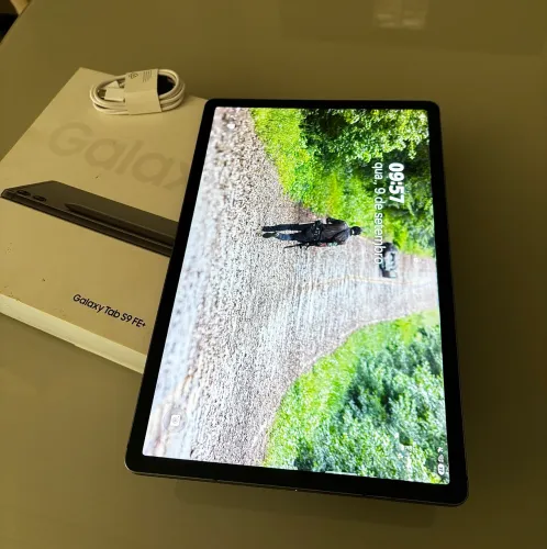 Samsung Galaxy Tab S9 FE+ - Completo com S Pen, caixa e carregador