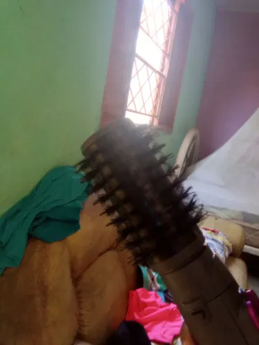 Vendo um secador de cabelo bonzinho