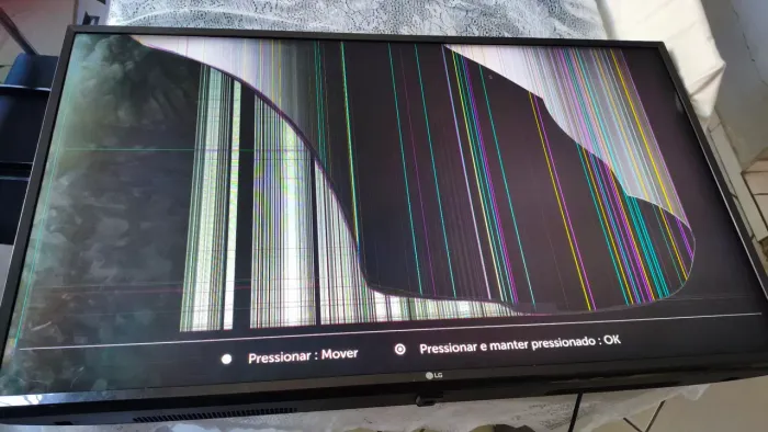 Tv LG 43 polegadas com tela quebrada