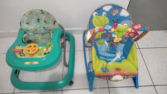 Andador Tutti Baby + Cadeira de Descanso com Brinquedos