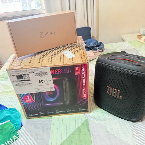 caixa jbl essential 2