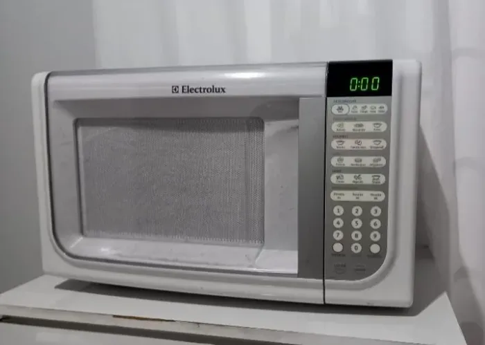 Microondas Electrolux 31l grande