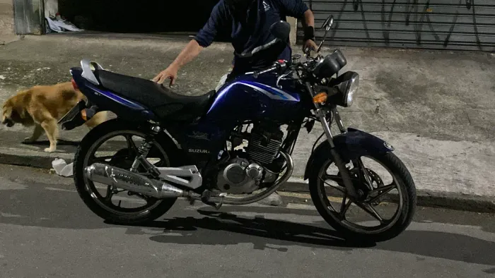 Suzuki yes 2008 quitada 