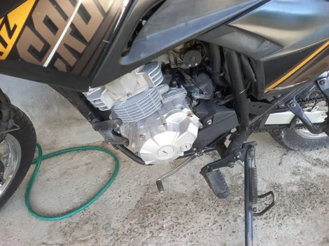 Vendo moto Yamaha XTZ150 CROSSER Z conservada licenciada 2026 revisada.