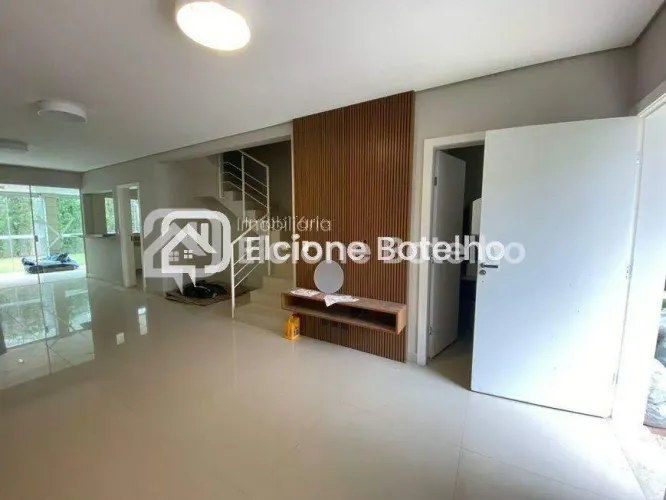 Casa de condomínio com 3 quartos e 3 vagas para aluguel no Jardim Karaíba