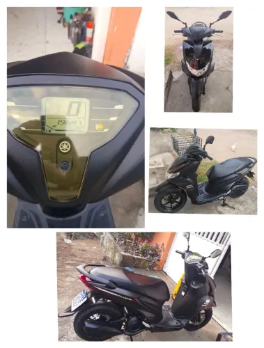 Scooter fluor Yamaha