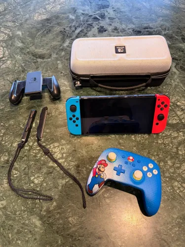 Nintendo Switch oled com controle