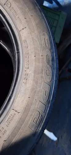 Vendo 4 Pneus Bridgestone Ecopia 215/60 r16