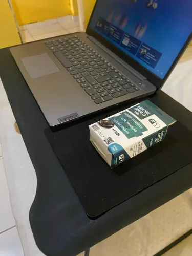 Vende-se notebook LENOVO