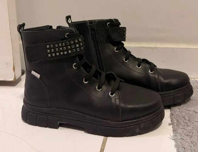 Vendo bota infantil