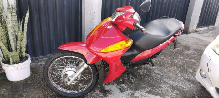 Honda biz 100 2013 excelente.