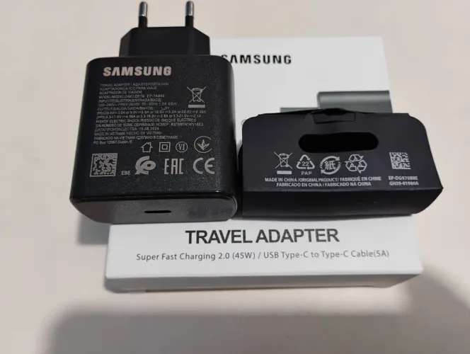 Carregador de 45 Watts Carregamento Rápido - Fast Charging - Duplo USB Tipo C ( Novo )