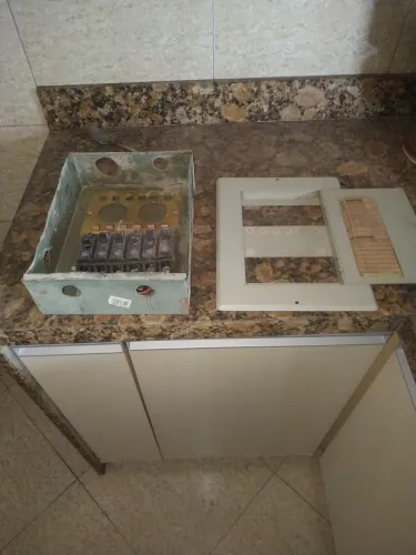 Quadro distribuição de embutir