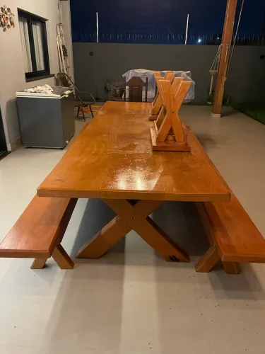 Mesa bancos de cerejeiras