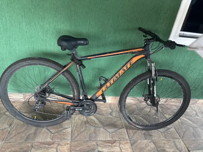 Bicicleta aro 29. Quadro de alumínio 21