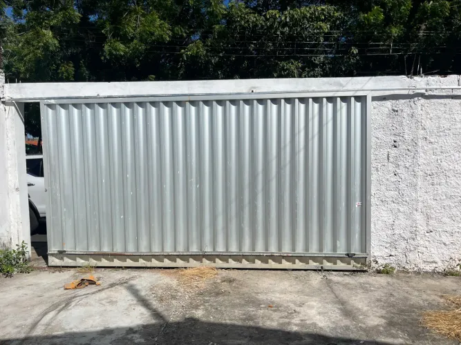 Portão de Garagem de Alumínio (Correr) 4.10x2.10