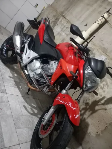 Vendo ou troco p carro financiado 1.0 ou 1.4