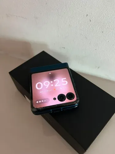 Motorola RAZR 60
