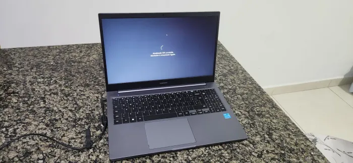 Notebook sansung Book Celeron 4GB 256SSD W11 Prateado