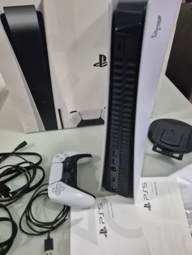 PS5 Slim 1TB - Mídia Física e Digital