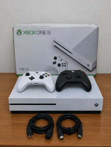 Xbox One S 1TB na Caixa - 2 Controles | Garantia