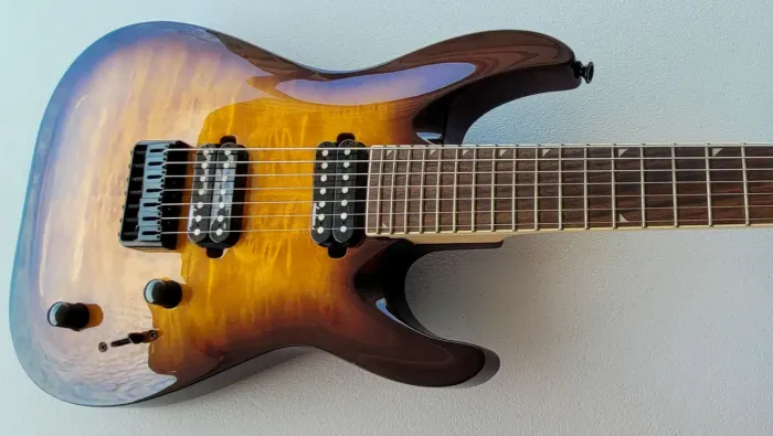 Guitarra Jackson Dinky Arch Top JS32-7Q