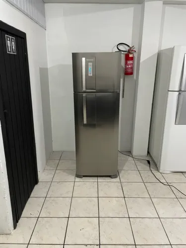 Geladeira Electrolux Inox Frost Free 310 Litros 