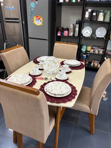 Mesa Com 4 Cadeiras Carvalho