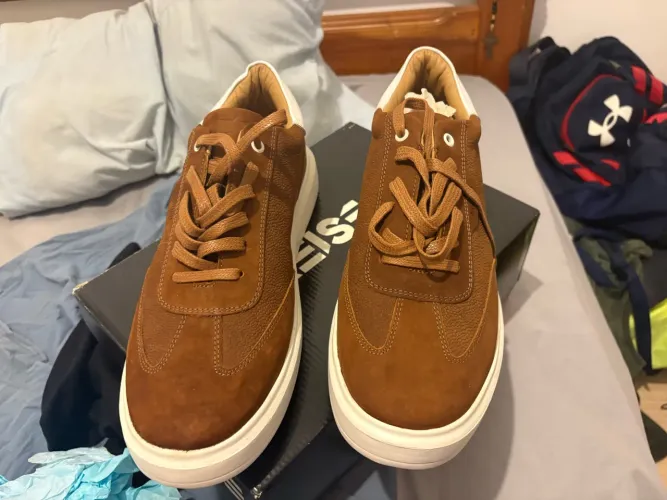 Sapatênis Reise/ nobuck madeiro branco 43 Novo. Foi pago 500,00 Vendo por 300,00