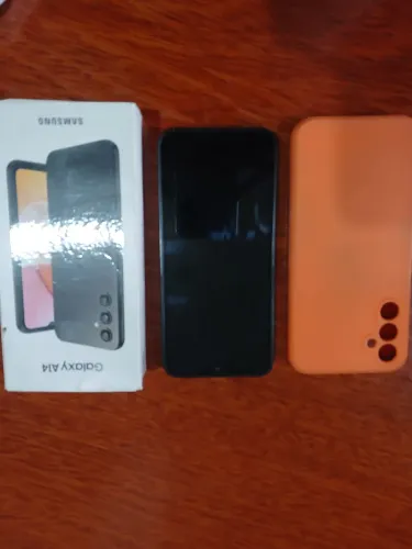 Celular Sansung modelo a14 semi novo