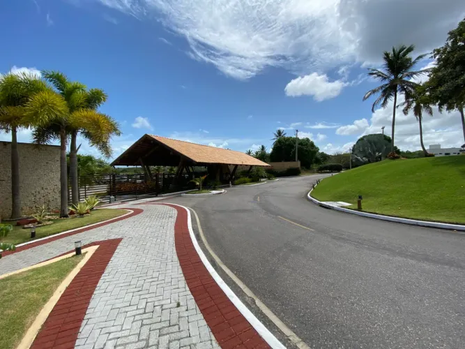 LOTE NO BOSQUE DO COQUEIRAL 360m² - PIUM