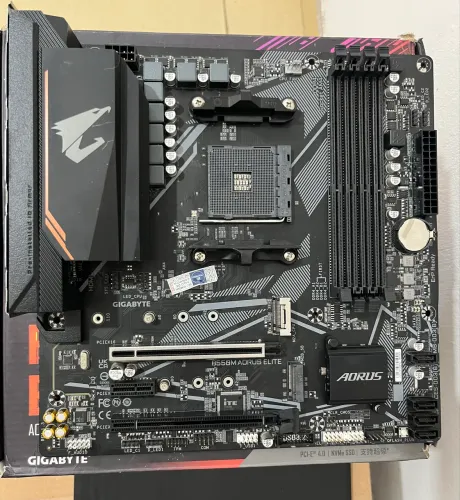 Placa mãe B550M Aorus Elite