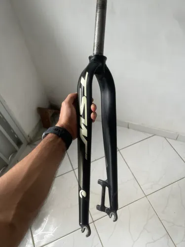 Garfo rígido TsW