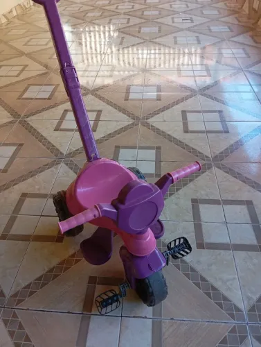Triciclo infantil