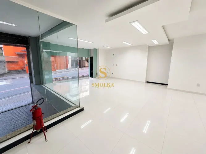 Loja Comercial Ampla para Aluguel na Rua Jerônimo Coelho - Centro de Florianópolis