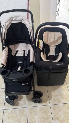 Kit carrinho +bebê conforto da cosco