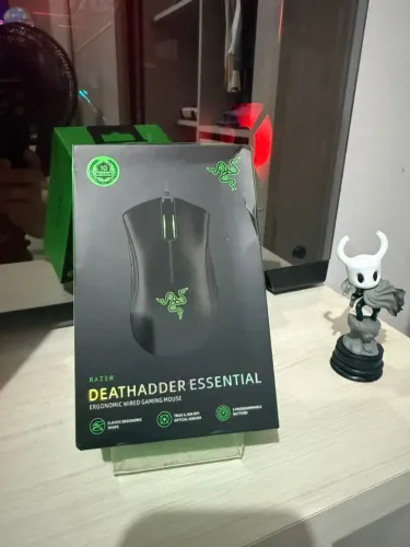 Mouse Razer Deathadder Essential Com fio - Lacrado